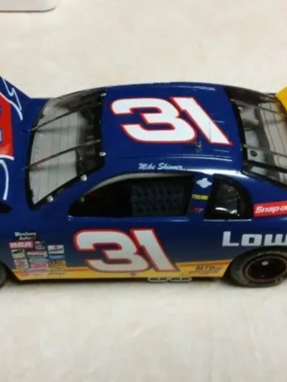 Mike Skinner #31 Lowes 1997 Monte Carlo Elite 1/24 - 1:24 scale car